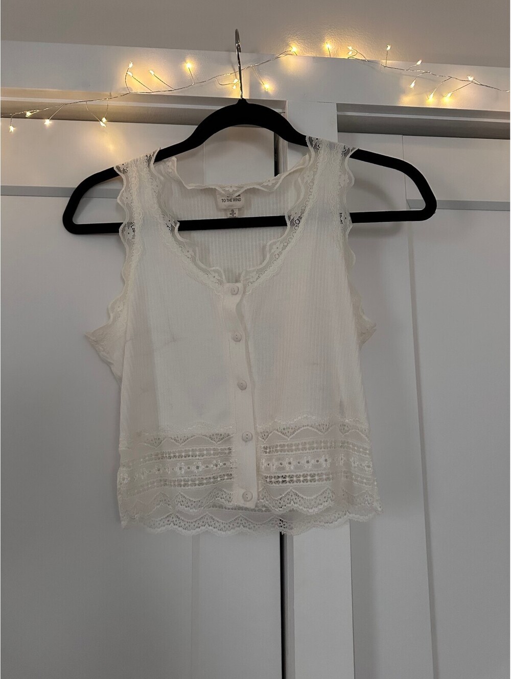 Caution To The Wind White Lace Trim Button Front Tank Top Size Small